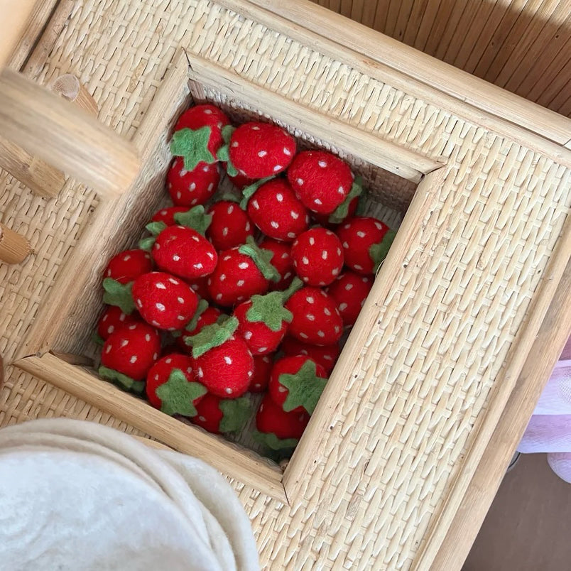 Felt Strawberries On Felt Plate (Set of 6)