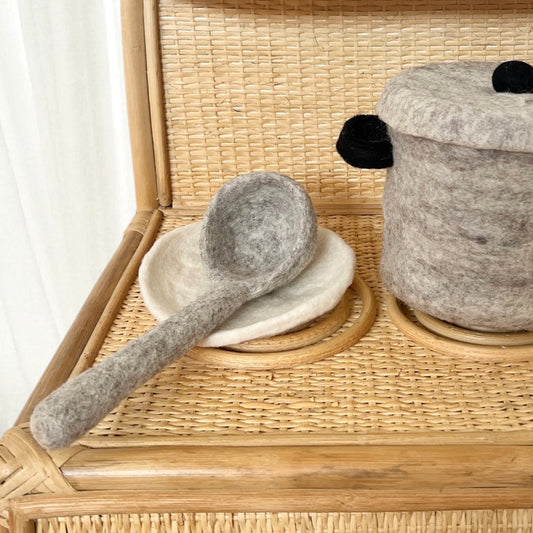 Felt Ladle