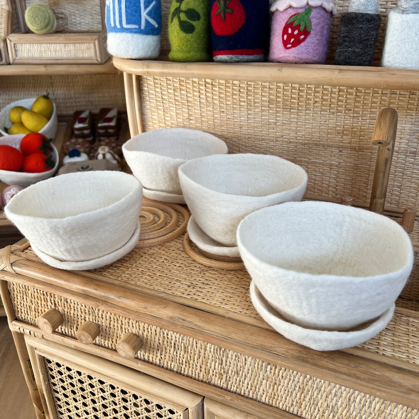 Felt White Plate & Bowl Pack - set of 8