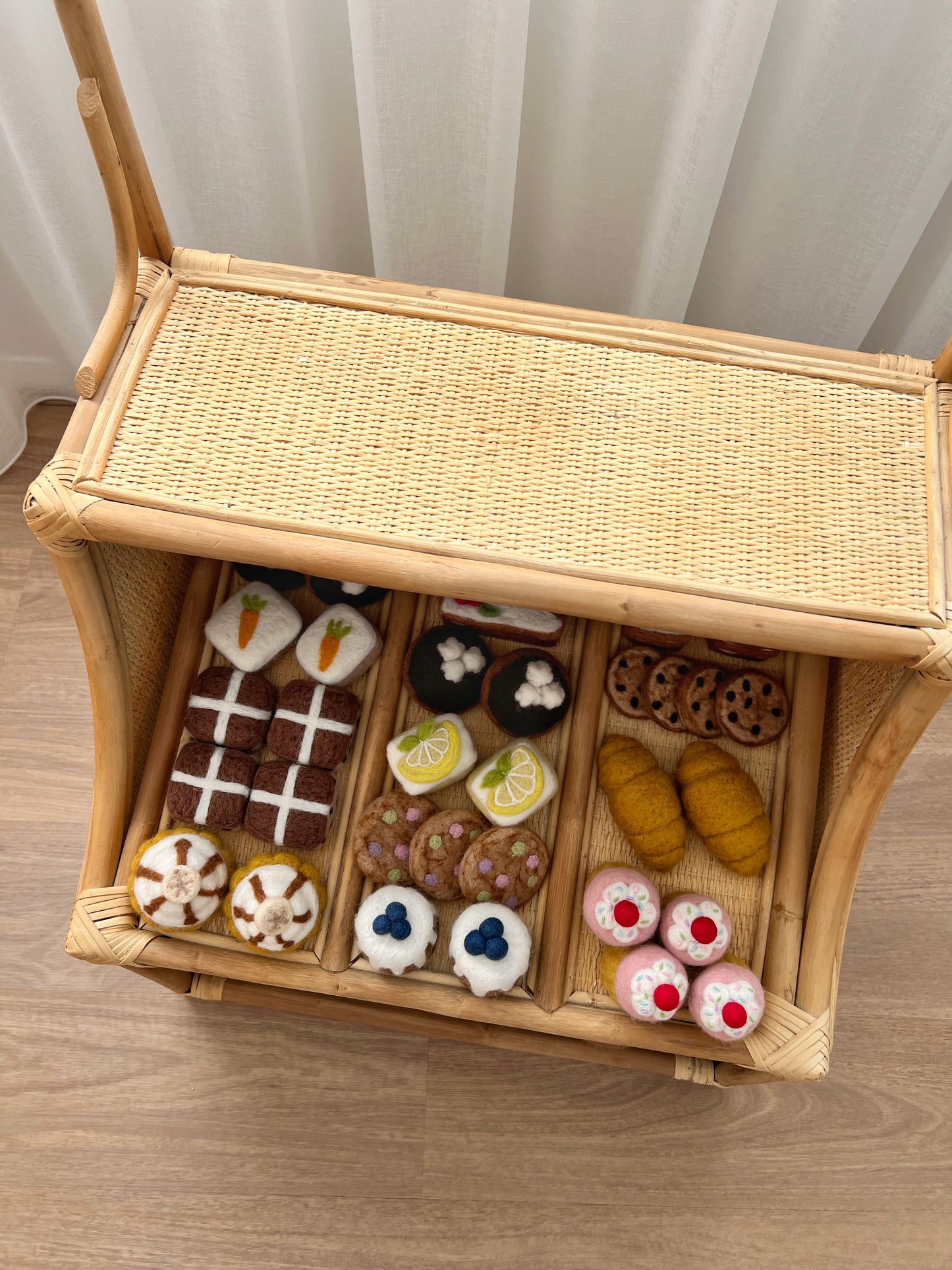 Toy Shop Stand - Natural Rattan