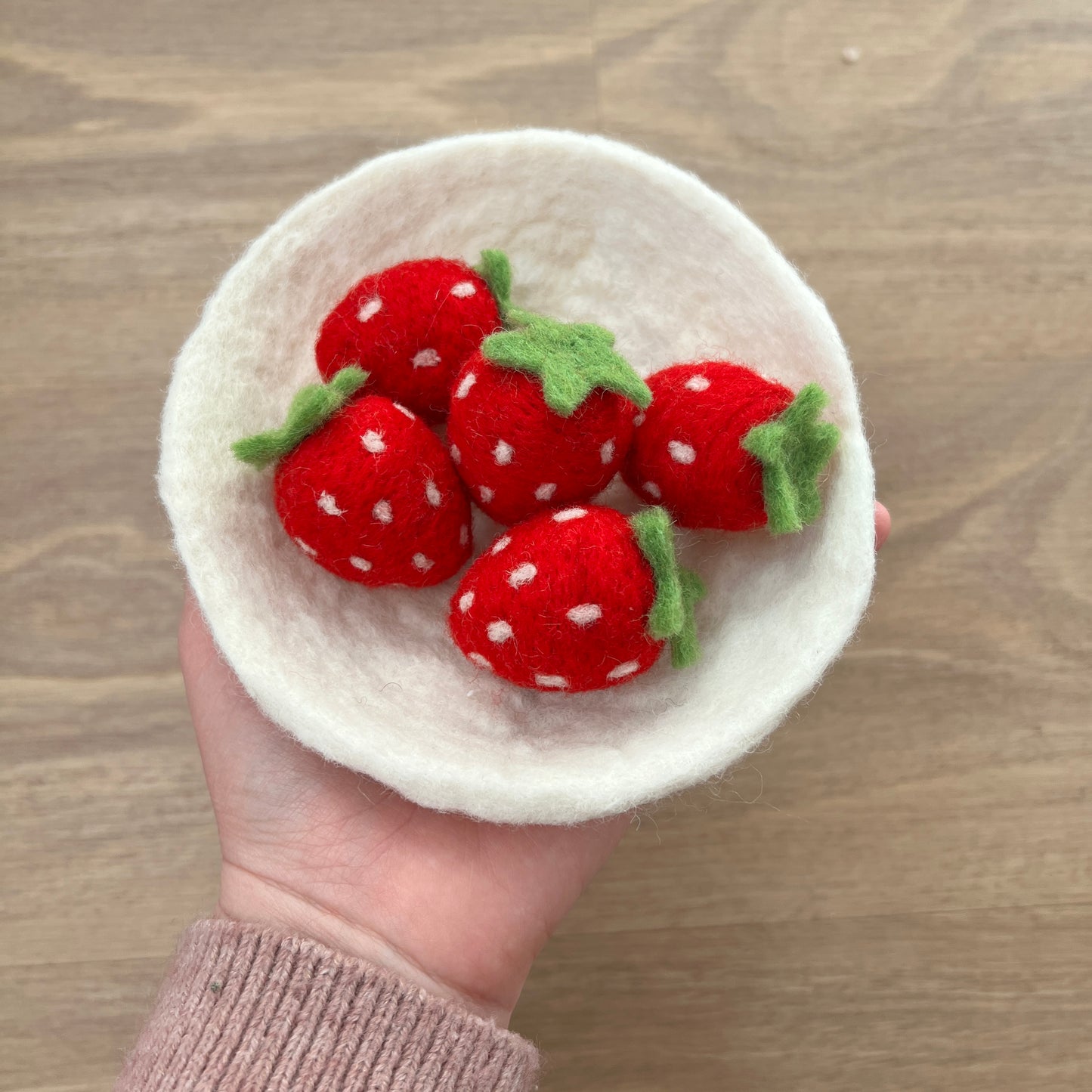 Felt Strawberries On Felt Plate (Set of 6)