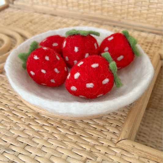 Felt Strawberries On Felt Plate (Set of 6)