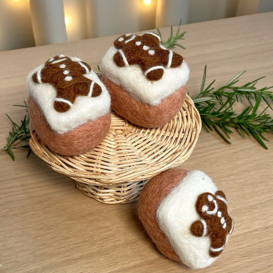 Felt Gingerbread Cake