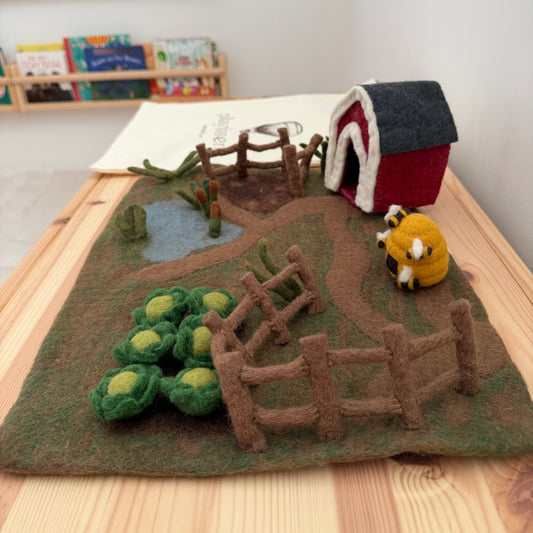 Felt Farm Play Mat Set With Accessories