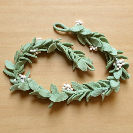 Felt Christmas Garland with White Berries