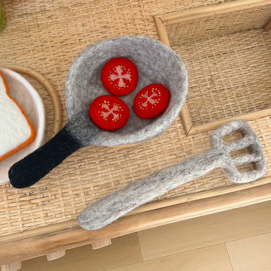 Felt Frypan & Spatula